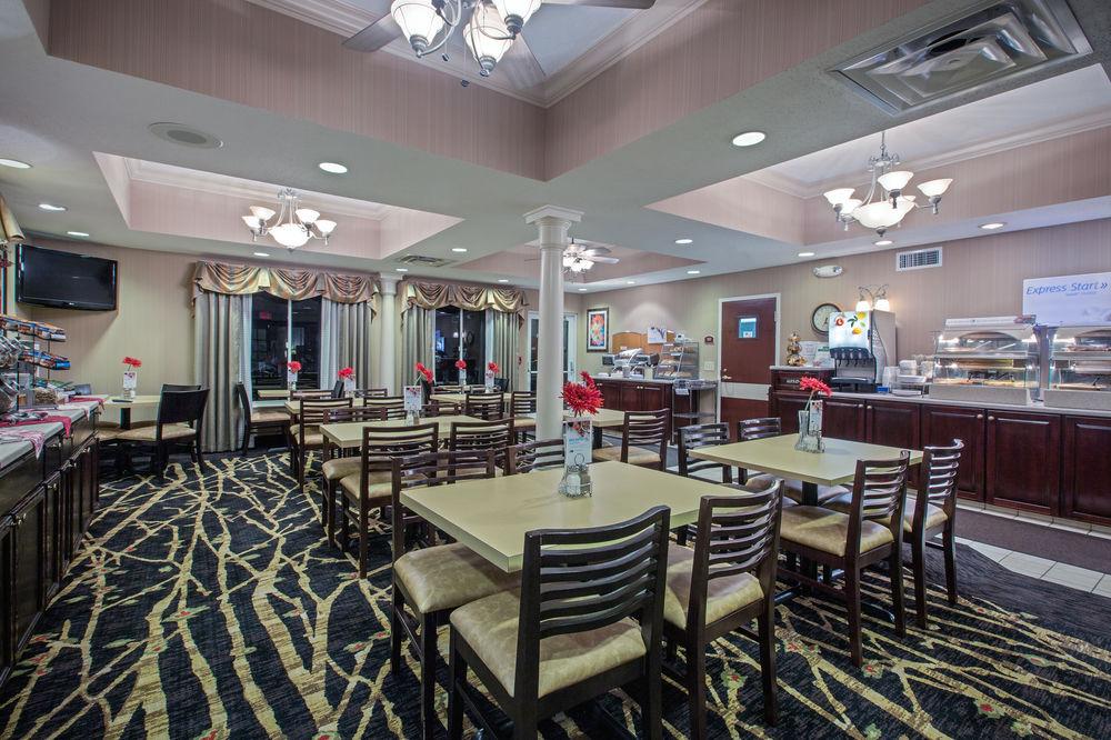 Holiday Inn Express Hotel & Suites Youngstown North-Warren/Niles By Ihg Zewnętrze zdjęcie