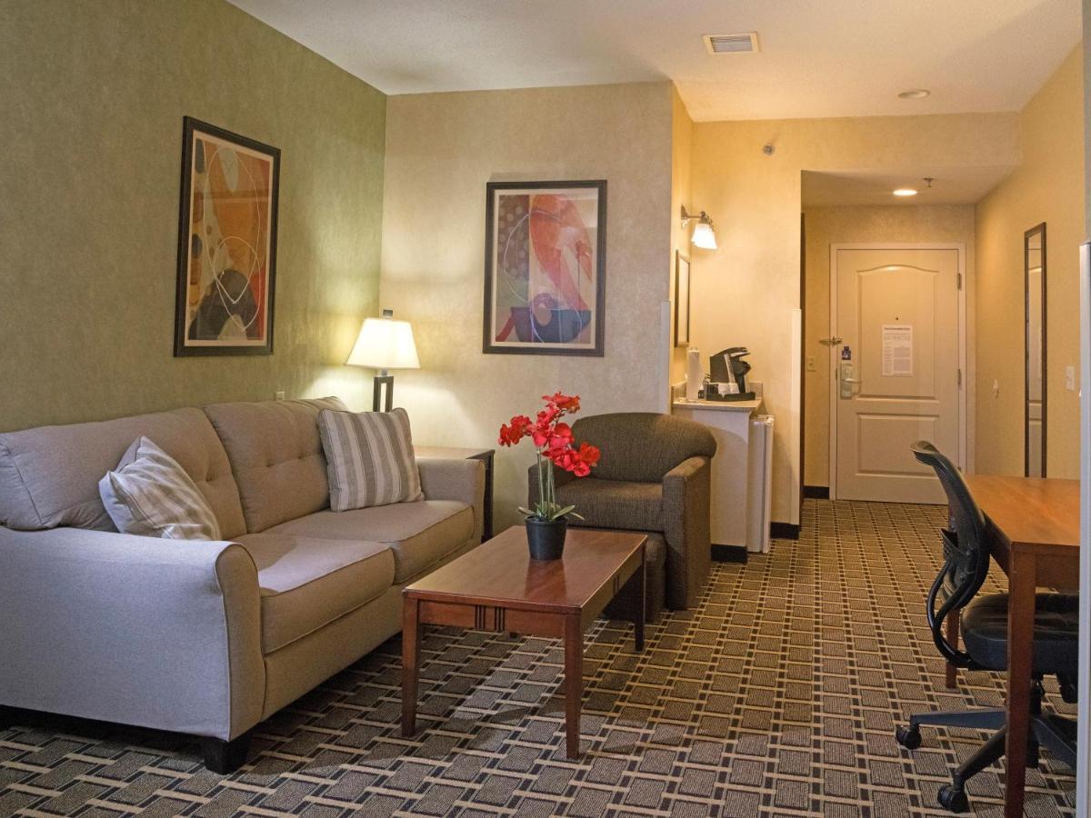 Holiday Inn Express Hotel & Suites Youngstown North-Warren/Niles By Ihg Zewnętrze zdjęcie