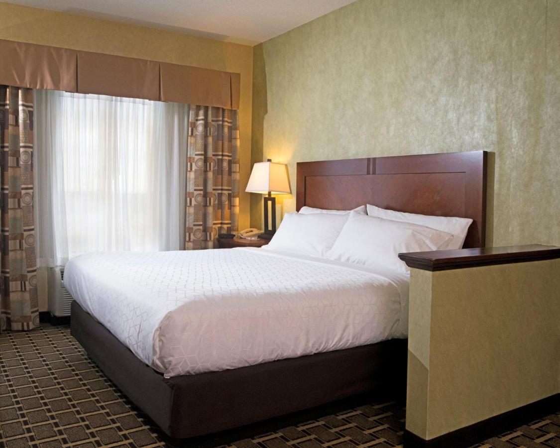 Holiday Inn Express Hotel & Suites Youngstown North-Warren/Niles, An Ihg Hotel Zewnętrze zdjęcie